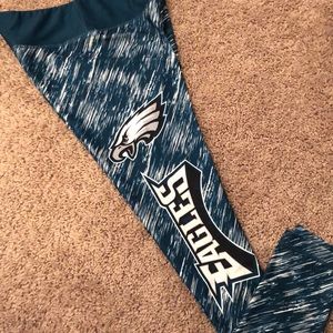 NEVER WORN EAGLES LEGGINGS